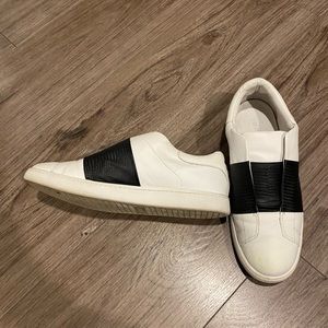 Vince Sneakers